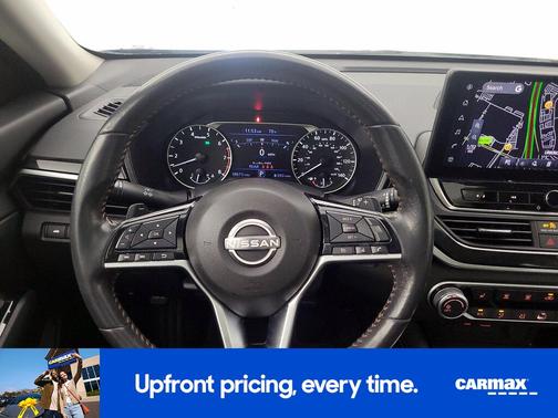 Black 2023 Nissan Altima SR
