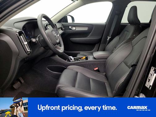 Black 2025 Volvo XC40 B5 Plus Dark Theme
