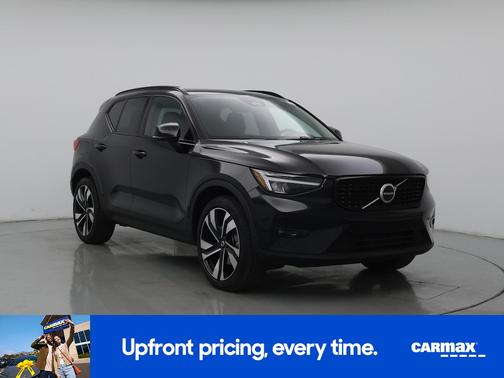 Black 2025 Volvo XC40 B5 Plus Dark Theme