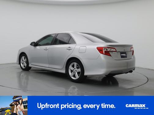 Silver 2014 Toyota Camry SE