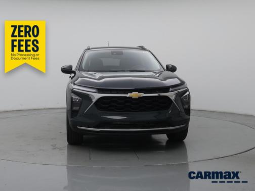 Green 2025 Chevrolet Trax LT