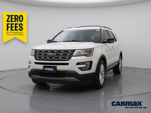 White 2016 Ford Explorer XLT