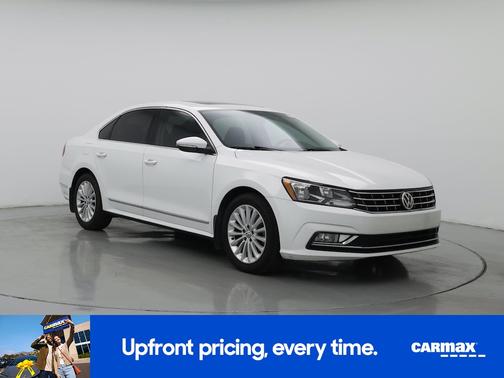 White 2016 Volkswagen Passat SE w/Tech