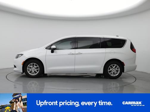 2021 Chrysler Voyager LX