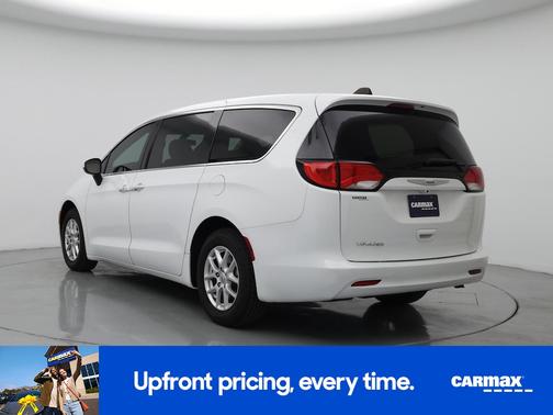 2021 Chrysler Voyager LX