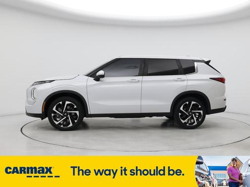 2022 Mitsubishi Outlander ES