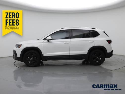White 2025 Volkswagen Taos SE