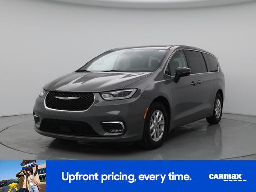 Gray 2023 Chrysler Pacifica Touring L