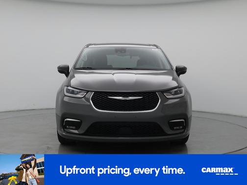 Gray 2023 Chrysler Pacifica Touring L