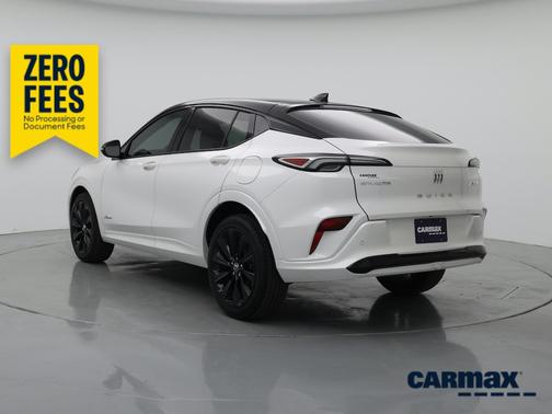 White 2024 Buick Envista Avenir