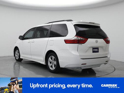 2020 Toyota Sienna LE