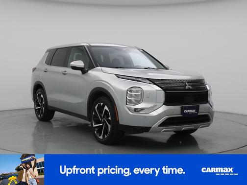 Gray 2024 Mitsubishi Outlander SE