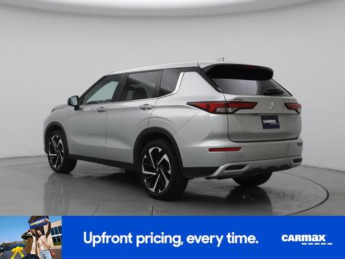 Gray 2024 Mitsubishi Outlander SE