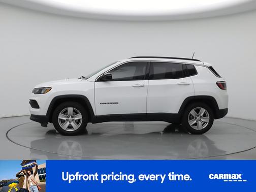 White 2022 Jeep Compass Latitude