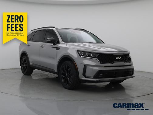 Gray 2023 Kia Sorento SX