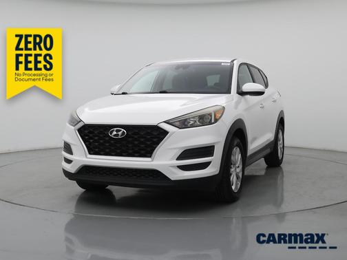 White 2019 Hyundai TUCSON SE