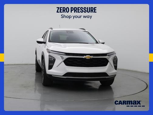 White 2025 Chevrolet Trax LT