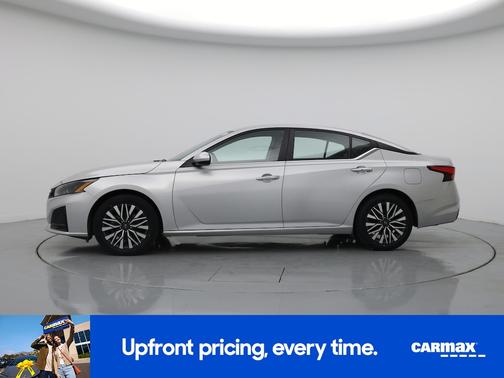 2023 Nissan Altima SV
