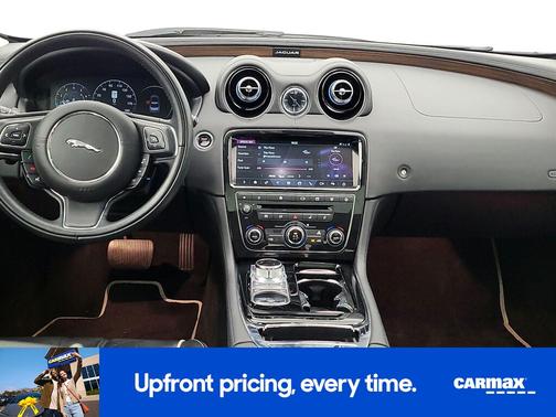 White 2019 Jaguar XJ R-Sport