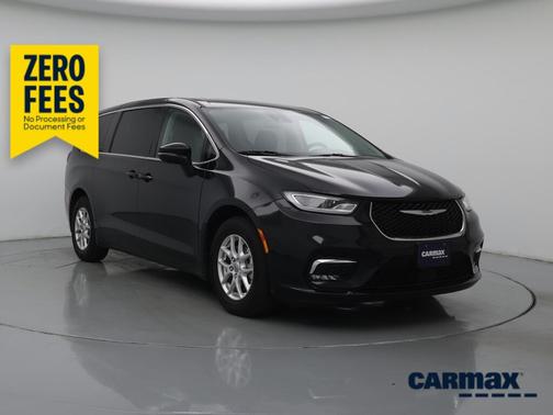 Black 2023 Chrysler Pacifica Touring L