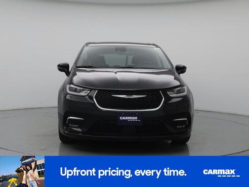 Black 2023 Chrysler Pacifica Touring L