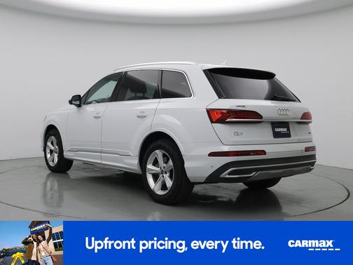 White 2024 Audi Q7 Premium Plus