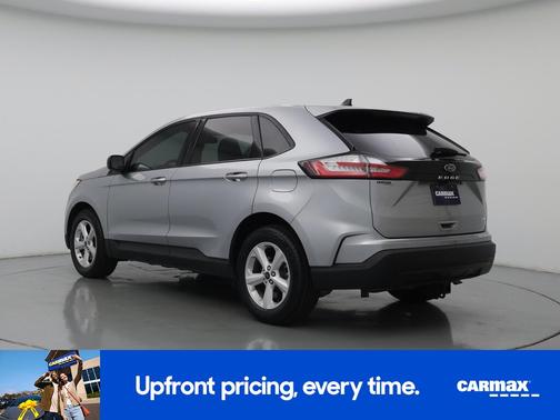 Silver 2022 Ford Edge SE
