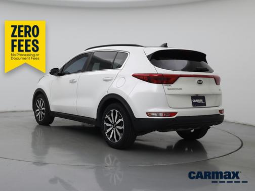 White 2018 Kia Sportage EX