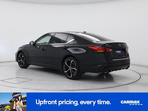 Black 2023 Nissan Altima SR