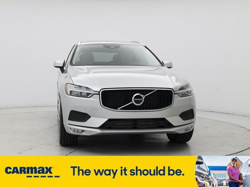 2021 Volvo XC60 T5 Momentum
