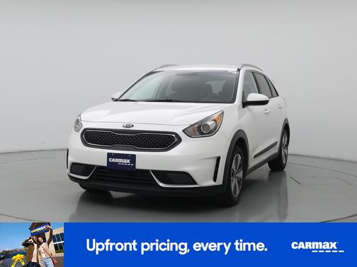 White 2019 Kia Niro LX