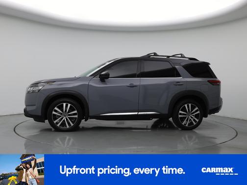 Gray 2024 Nissan Pathfinder Platinum