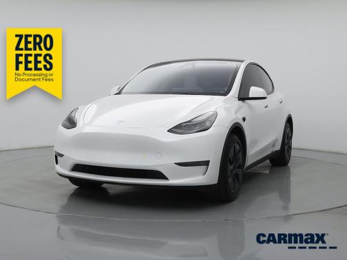 White 2024 Tesla Model Y Long Range