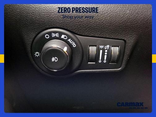 White 2025 Jeep Compass Trailhawk