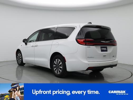 White 2023 Chrysler Pacifica Hybrid Touring L