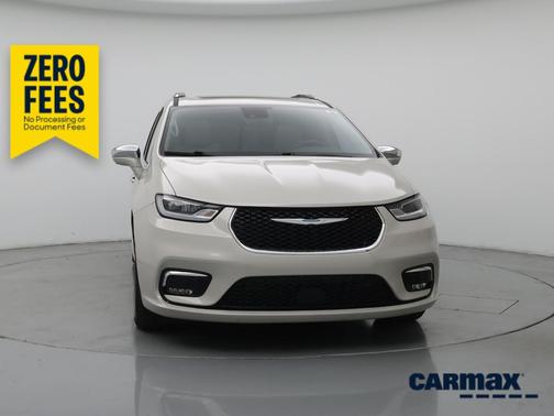 White 2021 Chrysler Pacifica Hybrid Limited