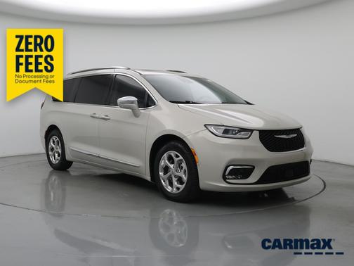 White 2021 Chrysler Pacifica Hybrid Limited