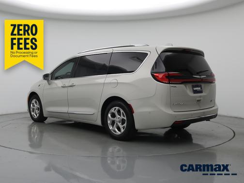 White 2021 Chrysler Pacifica Hybrid Limited