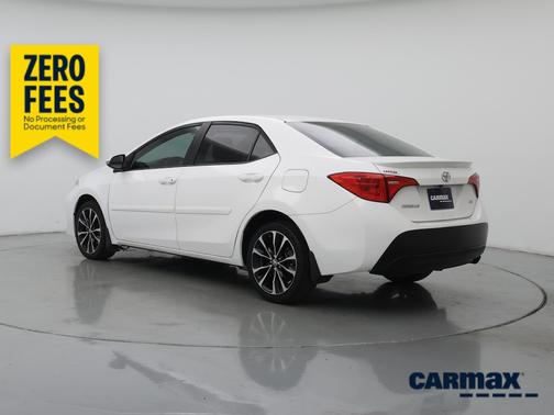 White 2017 Toyota Corolla SE