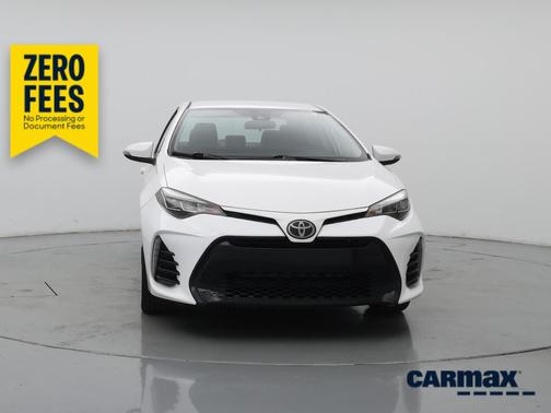 White 2017 Toyota Corolla SE