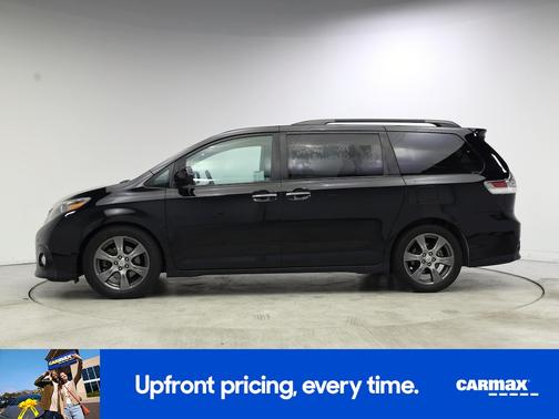 Black 2017 Toyota Sienna SE Premium
