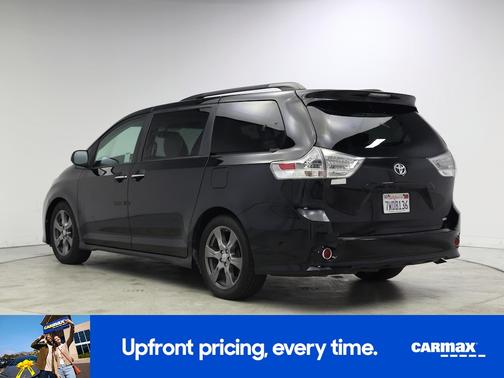 Black 2017 Toyota Sienna SE Premium