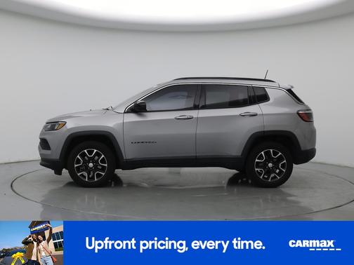 Silver 2022 Jeep Compass Latitude