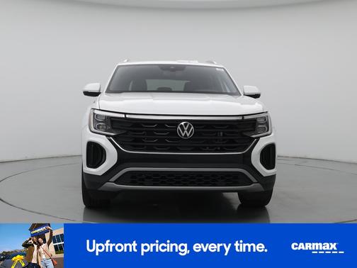 White 2024 Volkswagen Atlas Cross Sport SE w/Tech