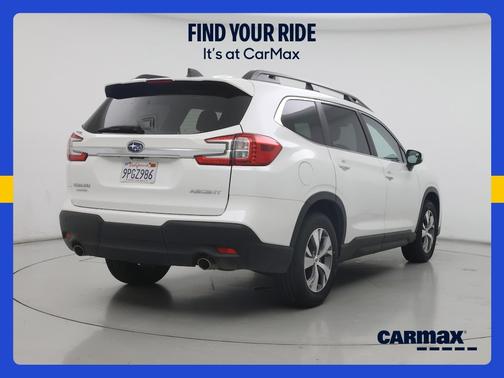 White 2024 Subaru Ascent Premium