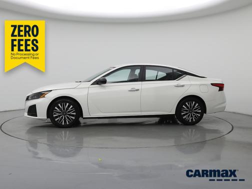 White 2025 Nissan Altima SV