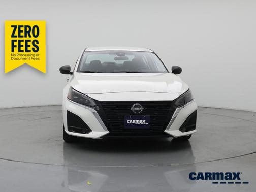 White 2025 Nissan Altima SV