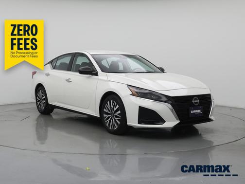 White 2025 Nissan Altima SV