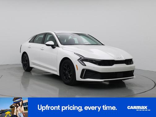 White 2025 Kia K5 LXS