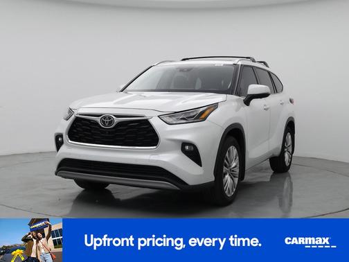 Pearl 2023 Toyota Highlander Platinum
